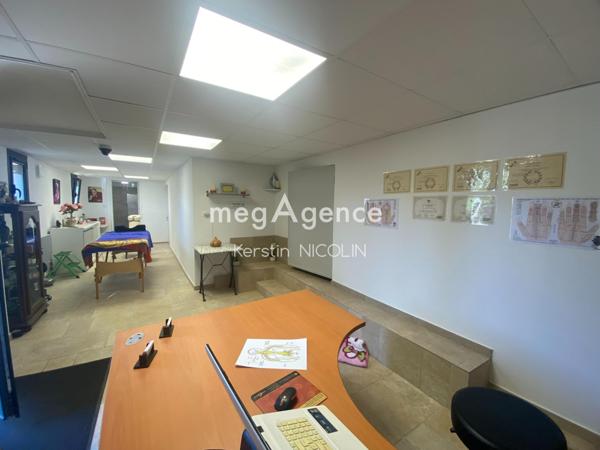 Maison à FLASSANS-SUR-ISSOLE, 83340 - 10 pièces 140m²