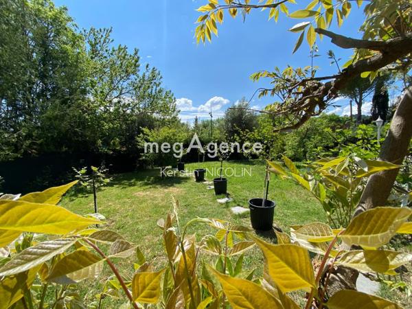 Maison à FLASSANS-SUR-ISSOLE, 83340 - 10 pièces 140m²