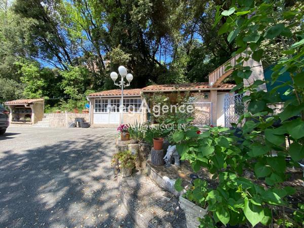 Maison à FLASSANS-SUR-ISSOLE, 83340 - 10 pièces 140m²