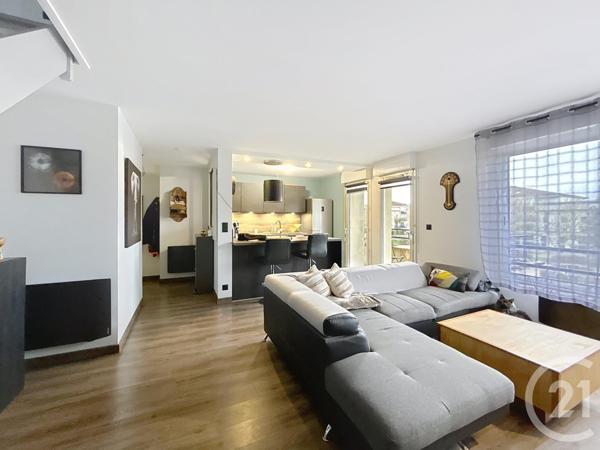 Appartement F4 à vendre  4 pièces - 76,15 m2 MOISSY CRAMAYEL - 77