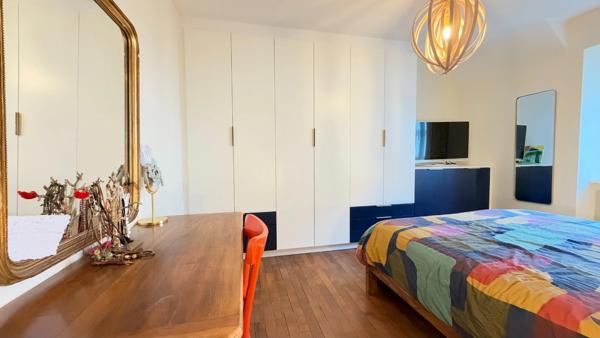 Finistère (29) – À vendre à Quimper centre : maison T5 de 124 m² habitable (182 m² utile ), sur un terrain de 398 m², avec sous-sol intégral et garage.