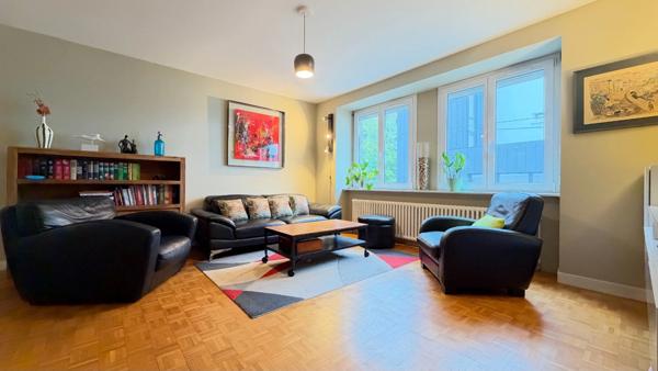 Finistère (29) – À vendre à Quimper centre : maison T5 de 124 m² habitable (182 m² utile ), sur un terrain de 398 m², avec sous-sol intégral et garage.