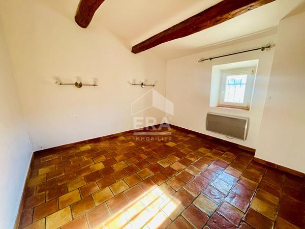 Villa meublée avec piscine et espaces extérieurs secteur campagne