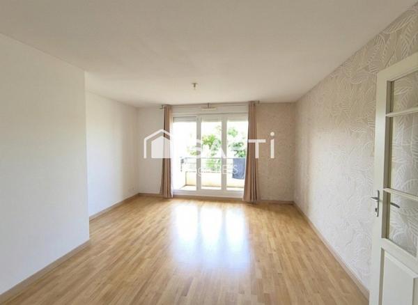T2 LUMINEUX, CLÉ EN MAIN AVEC GRAND BALCON