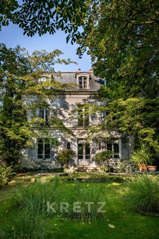 Unique château au coeur de Montmartre