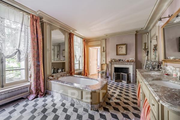 Unique château au coeur de Montmartre