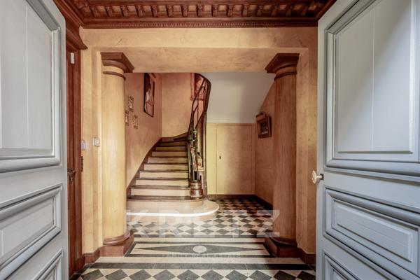 Unique château au coeur de Montmartre