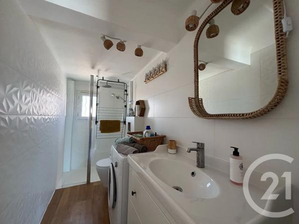 Appartement T2 à vendre  2 pièces - 38,68 m 2   BANDOL  - 83