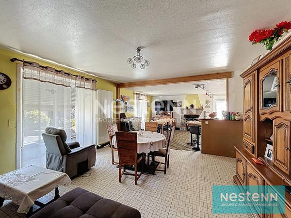 CORPS DE FERME A VENDRE HILLION - Corps de ferme avec fort potentiel de 170 m² habitables + dépendances