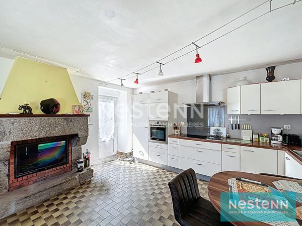 CORPS DE FERME A VENDRE HILLION - Corps de ferme avec fort potentiel de 170 m² habitables + dépendances