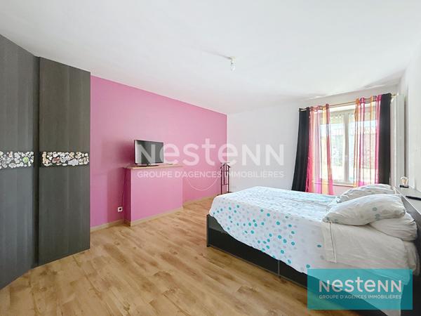 CORPS DE FERME A VENDRE HILLION - Corps de ferme avec fort potentiel de 170 m² habitables + dépendances