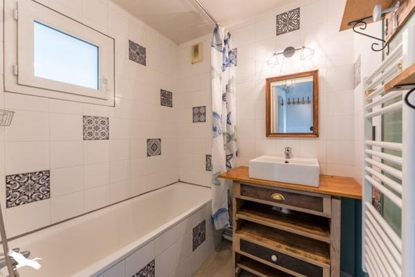 Appartement à vendre |                                       Bordeaux |                                        2 pièces  |  41 m²