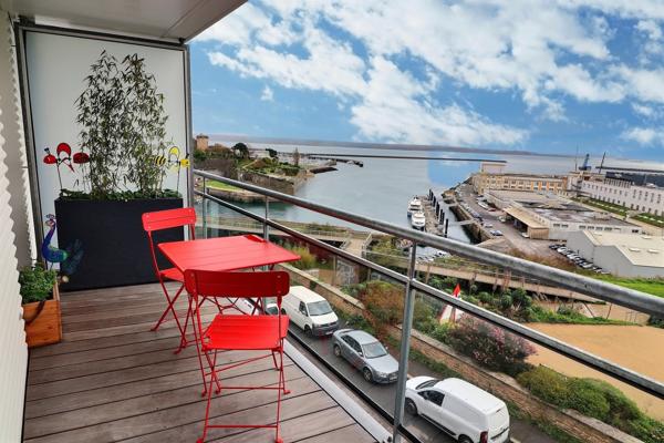 Brest (29200) RARE – APPARTEMENT RECENT AVEC VUE PANORAMIQUE SUR LA RADE