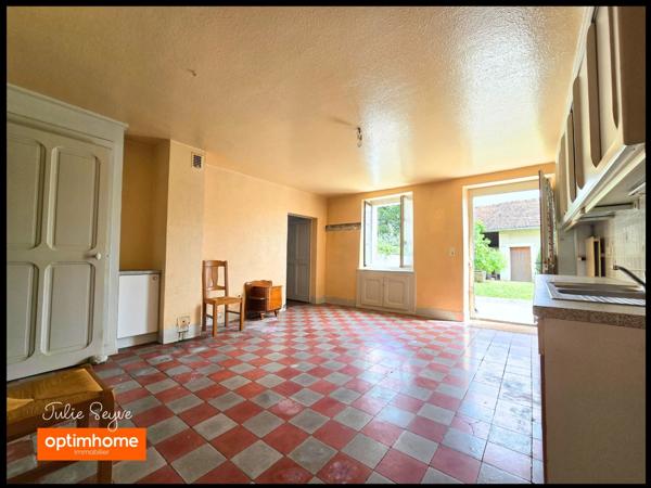 Maison à fort potentiel – 127m² évolutifs à 200m²,  annexe aménageable , vue Golf, proximité Genève