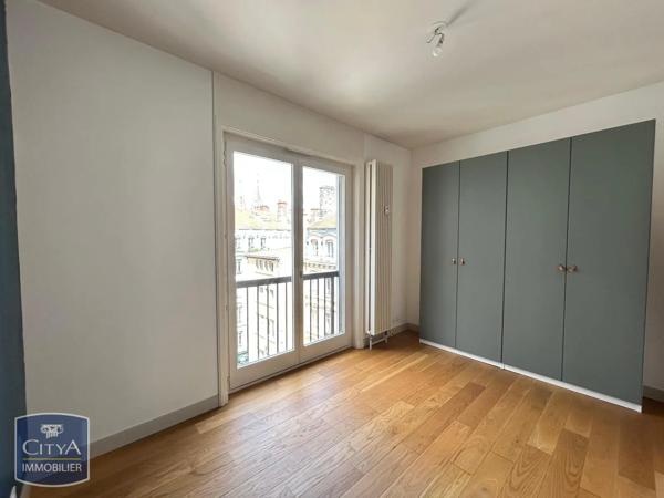 Appartement à louer 2 pièces 45.06m² Lyon 2e Arrondissement (69002)