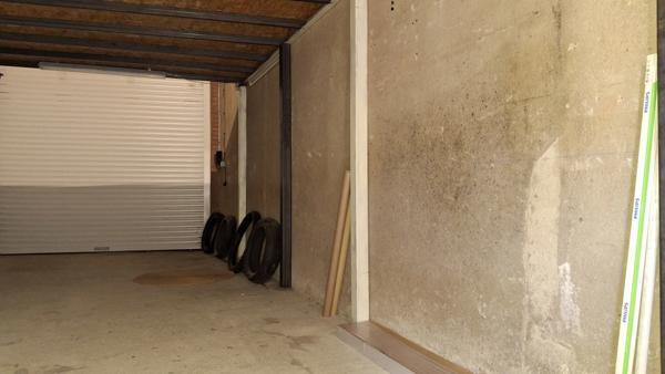 CENTRE DE CASTRES, MAISON DE VILLE AVEC GARAGE ET JARDIN