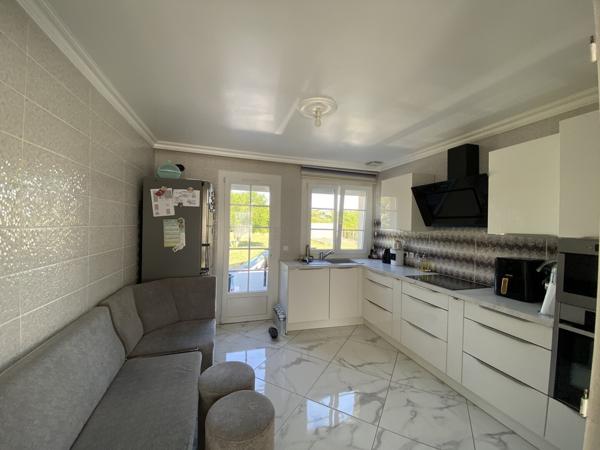 Verneuil sur Avre Maison sans travaux sur 1975 m2 env de terrain clos.