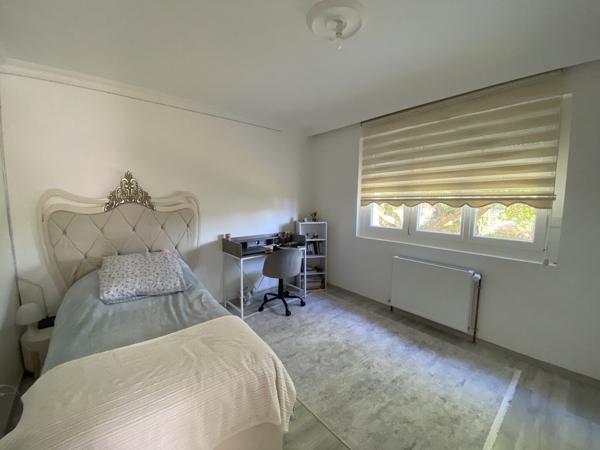 Verneuil sur Avre Maison sans travaux sur 1975 m2 env de terrain clos.