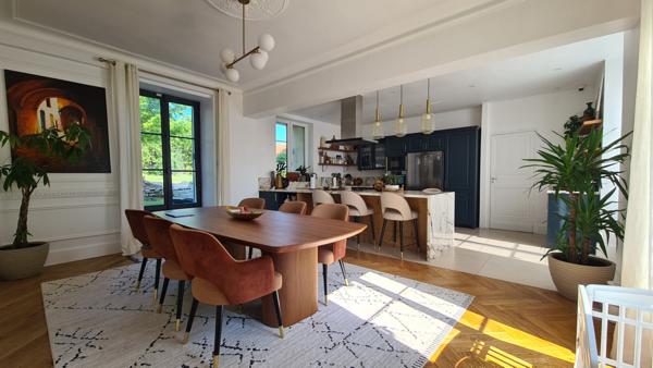 Demeure de Prestige à Longuesse