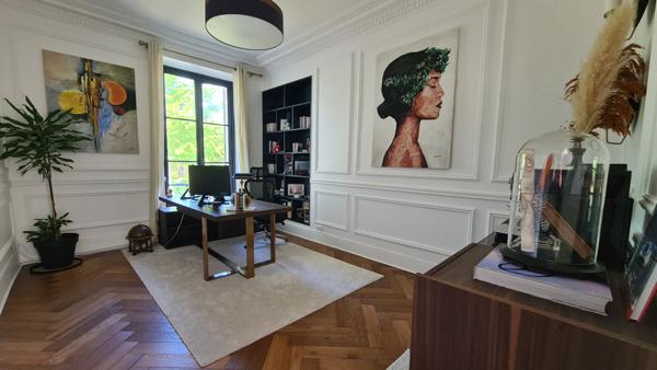 Demeure de Prestige à Longuesse