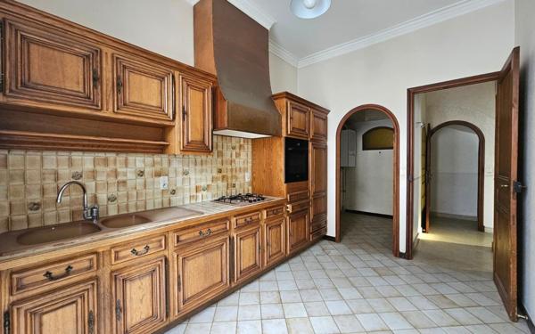 Maison à vendre    4 pièces • 104 m2 Salon-de-Provence