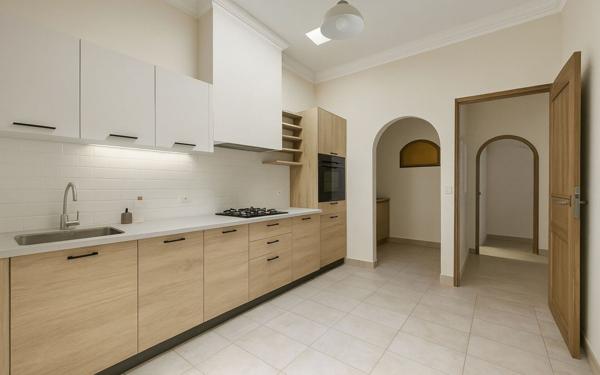 Maison à vendre    4 pièces • 104 m2 Salon-de-Provence