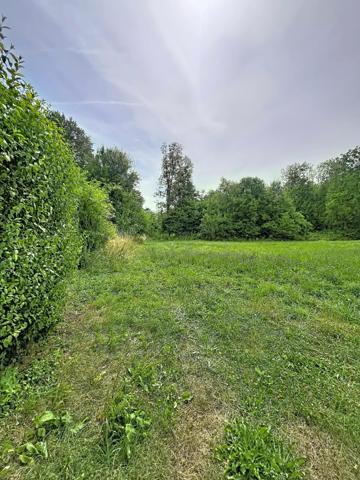 Village très recherché avec école et Commerces