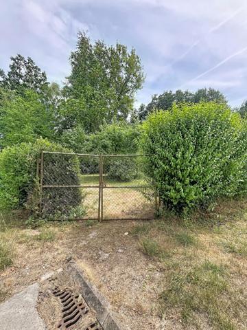 Village très recherché avec école et Commerces