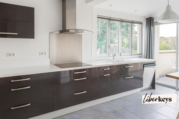 Maison de 256 m² avec 3 appartements au cœur de Gréoux-les-Bains