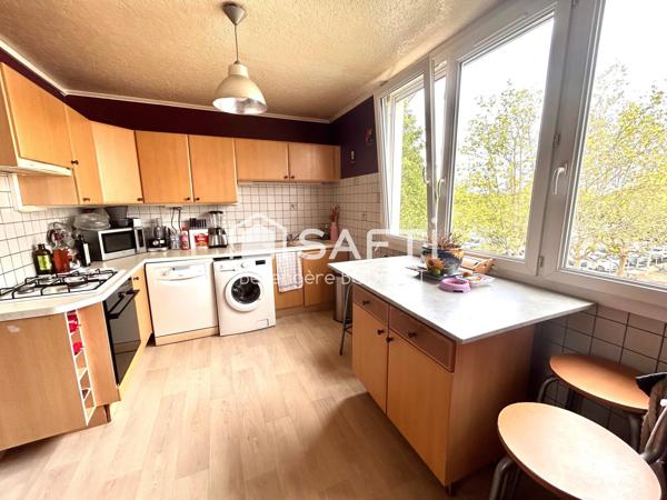 Appartement 4 chambres avec balcon