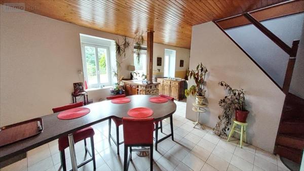 Maison restaurée à vendre à Plounévézel dans le Finistère (29270), ref : 29066-969793