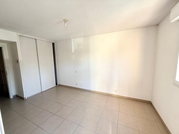 Saint Aygulf, appartement deux pièces 51m² centre-ville.