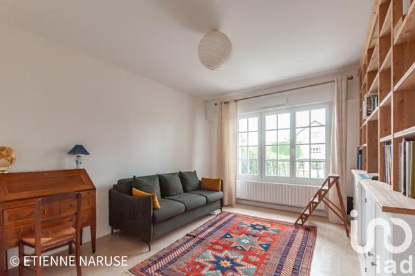 Maison traditionnelle 7 pièces de 138 m² à Poissy (78300)