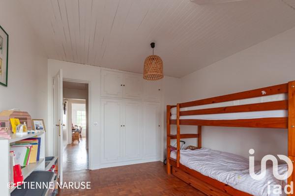 Maison traditionnelle 7 pièces de 138 m² à Poissy (78300)