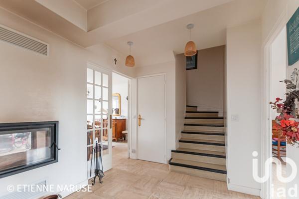 Maison traditionnelle 7 pièces de 138 m² à Poissy (78300)