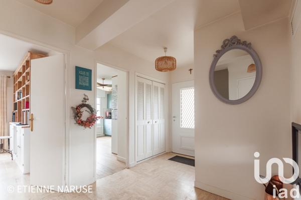 Maison traditionnelle 7 pièces de 138 m² à Poissy (78300)