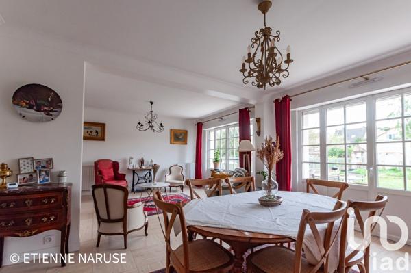 Maison traditionnelle 7 pièces de 138 m² à Poissy (78300)