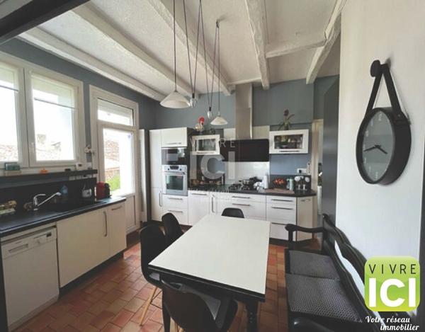 MAISON PLAIN PIED LA CHAPELLE BASSE MER  4 CHAMBRES ET 1 BUREAU