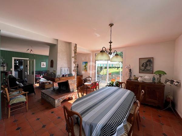 MAISON PLAIN PIED LA CHAPELLE BASSE MER  4 CHAMBRES ET 1 BUREAU