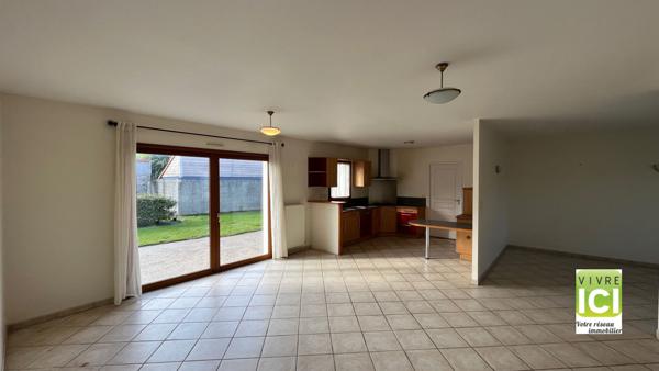 MAISON PLAIN PIED LA CHAPELLE BASSE MER  4 CHAMBRES ET 1 BUREAU