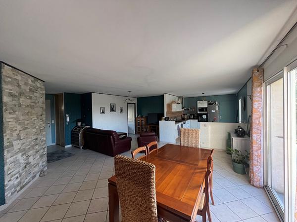 MAISON PLAIN PIED LA CHAPELLE BASSE MER  4 CHAMBRES ET 1 BUREAU