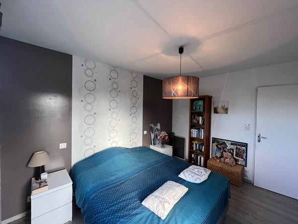 MAISON PLAIN PIED LA CHAPELLE BASSE MER  4 CHAMBRES ET 1 BUREAU