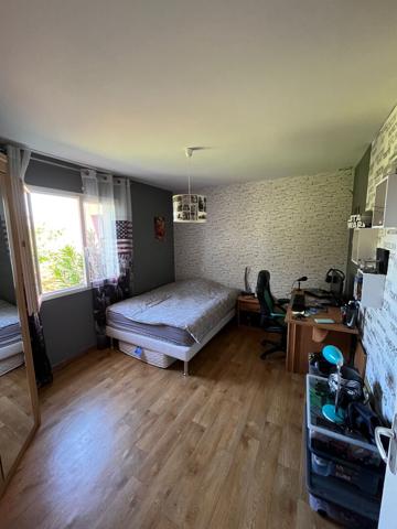 MAISON PLAIN PIED LA CHAPELLE BASSE MER  4 CHAMBRES ET 1 BUREAU