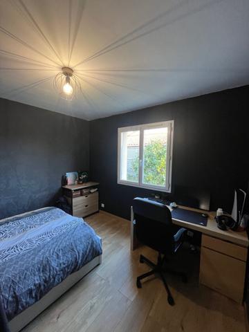 MAISON PLAIN PIED LA CHAPELLE BASSE MER  4 CHAMBRES ET 1 BUREAU