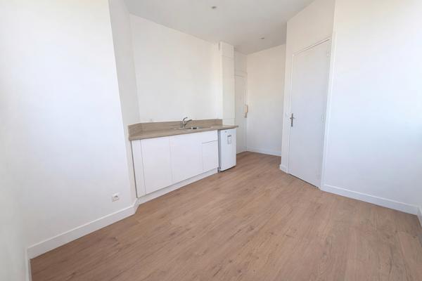 Appartement Paris 1 pièce(s) 13.08 m2