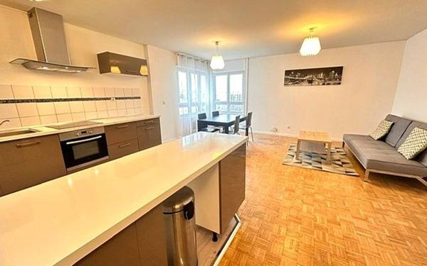 Appartement à vendre    2 pièces • 52,68 m2 Lyon 3
