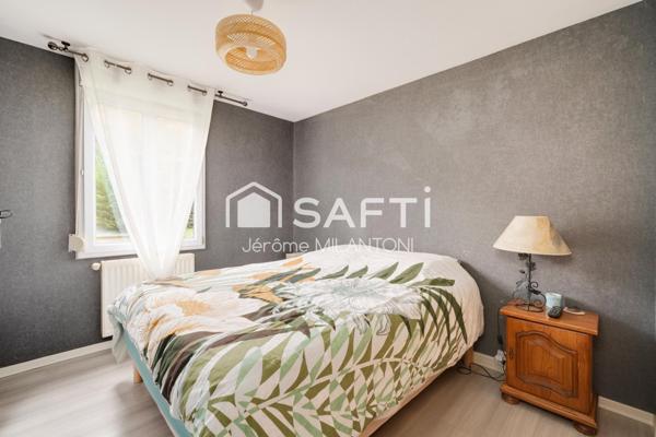 Maison individuelle de PLAIN-PIED moins de 5mn axe A31....