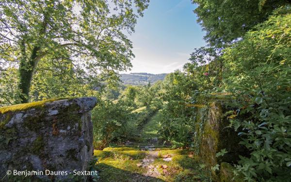 Maison de charme et 4 dépendances sur 2.5 hectares de terrain