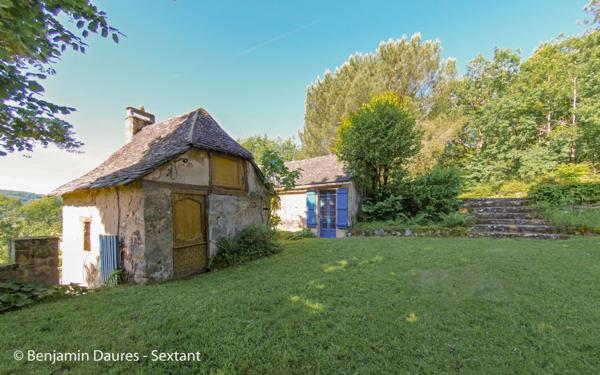 Maison de charme et 4 dépendances sur 2.5 hectares de terrain