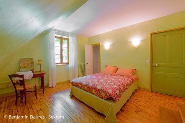 Maison de charme et 4 dépendances sur 2.5 hectares de terrain